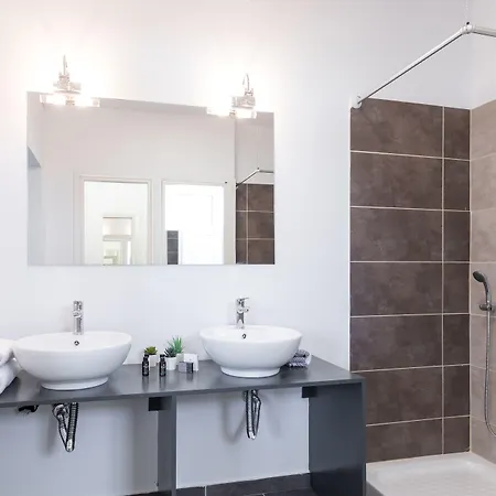 Local & Hostel Pótamosz