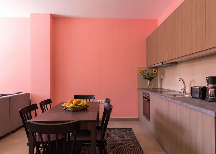 Vandrarhem Local & *