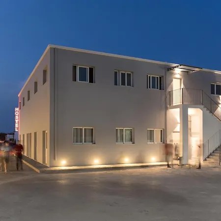 Local & Hostel *