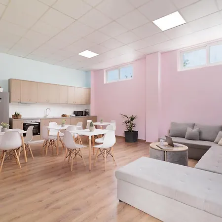 Hostal Local Hostel&suites