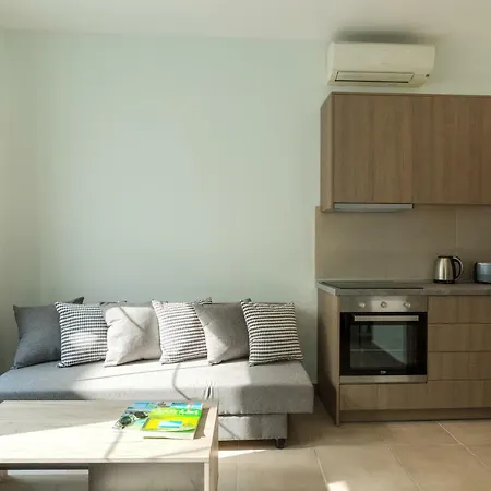 Local & Hostel Potamos (Corfu)