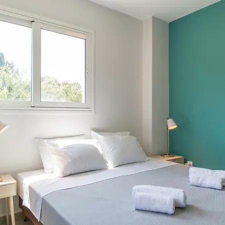 Local Hostel&suites Potamós