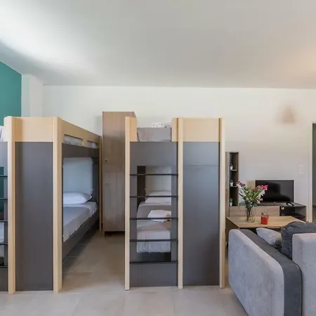 Local & Hostel *