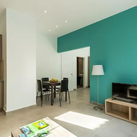 Local Hostel&suites Hostal